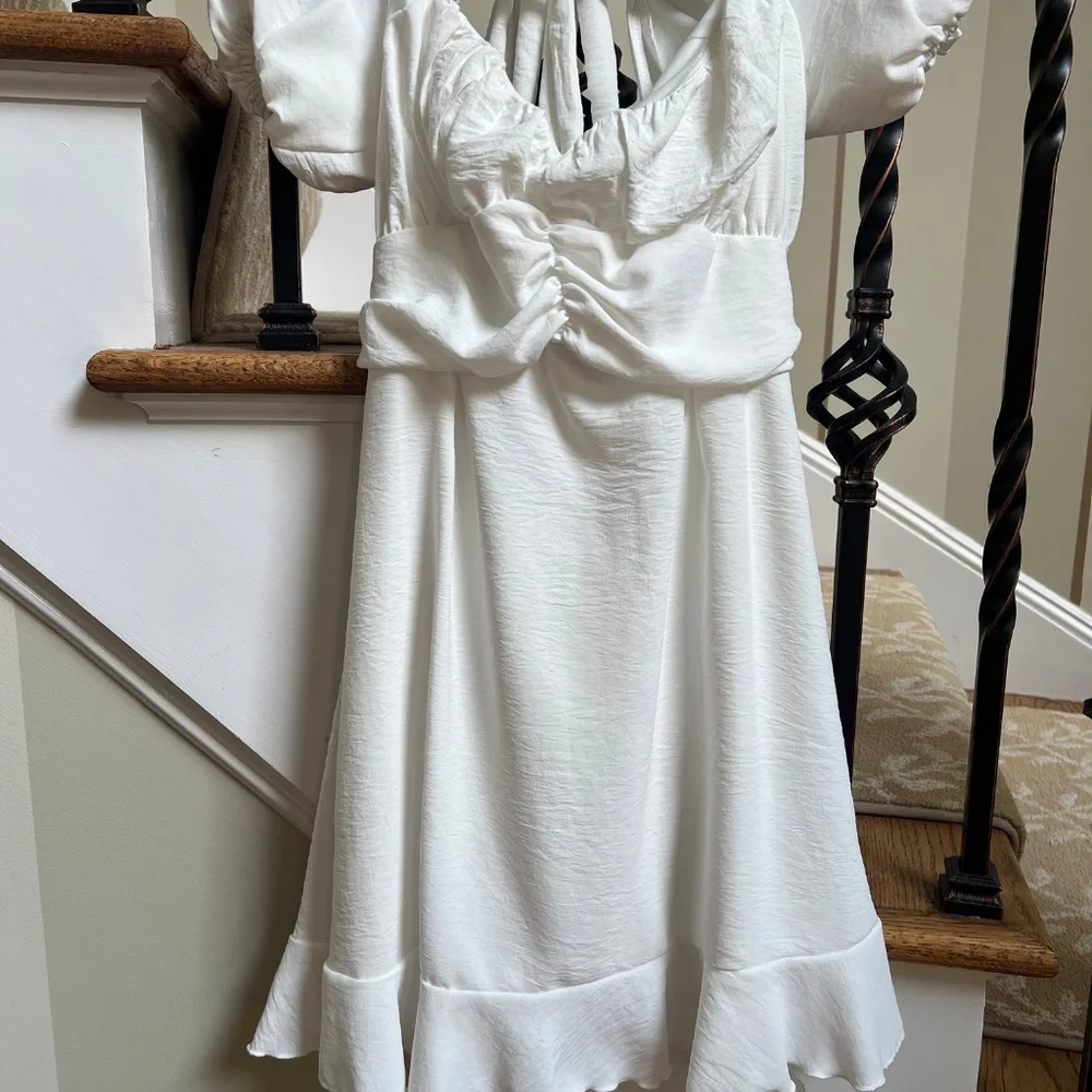 Lucy in the Sky Off White Ruffle Mini Dress w/ Back Ties | Women’s Size Large - Picture 2 of 12